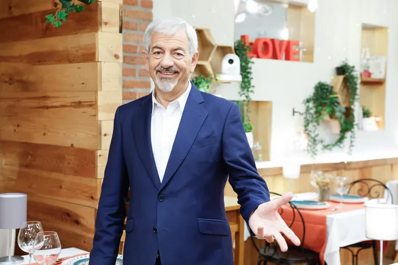 {'en': '[[NO-TRANS]]Carlos Sobera, 15 años con diabetes tipo 2', 'es': 'Carlos Sobera, 15 años con diabetes tipo 2'} Image