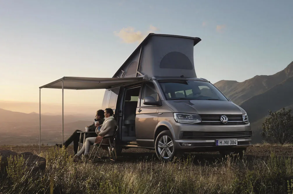 {'en': 'Camper, summer and insulin', 'es': 'Camper, verano e insulina'} Image