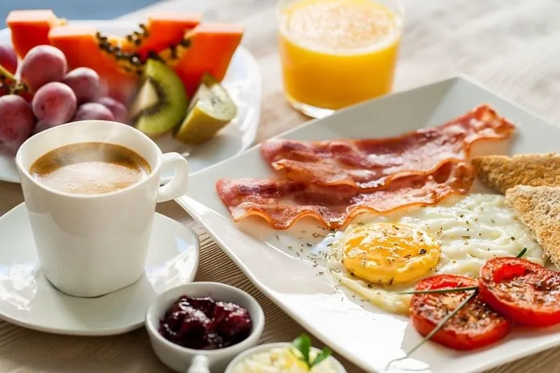 {'en': 'Diabetes 2: Reduce breakfast carbohydrates limits hyperglycemia', 'es': 'Diabetes 2: reducir los carbohidratos del desayuno limita la hiperglucemia'} Image