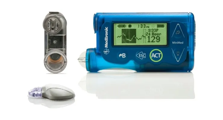 {'en': 'MEDRORONIC MINIMED PUMP', 'es': 'Bomba medtronic minimed'} Image