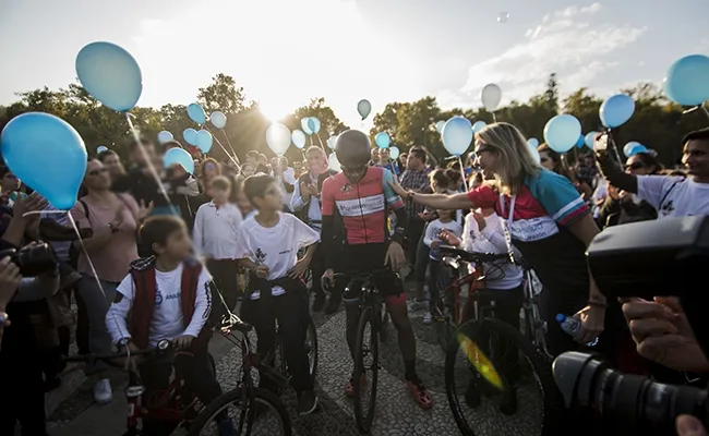 {'en': 'Tour 1,000 kilometers by bike to show that "with diabetes you can"', 'es': 'Recorre 1.000 kilómetros en bici para demostrar que «con diabetes se puede»'} Image