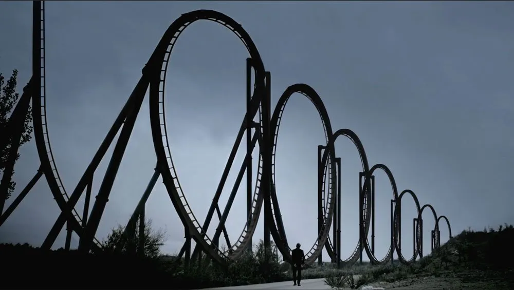 {'en': "I don't understand this roller coaster!", 'es': 'No entiendo esta Montaña Rusa!'} Image