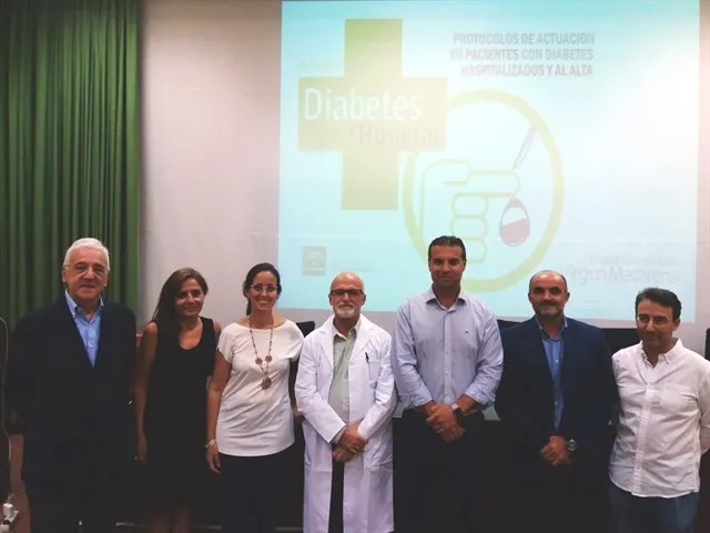 {'en': '100 Diabetes specialists go to days organized by Virgen Macarena Hospital', 'es': '100 especialistas en diabetes acuden a unas jornadas organizadas por el Hospital Virgen Macarena'} Image