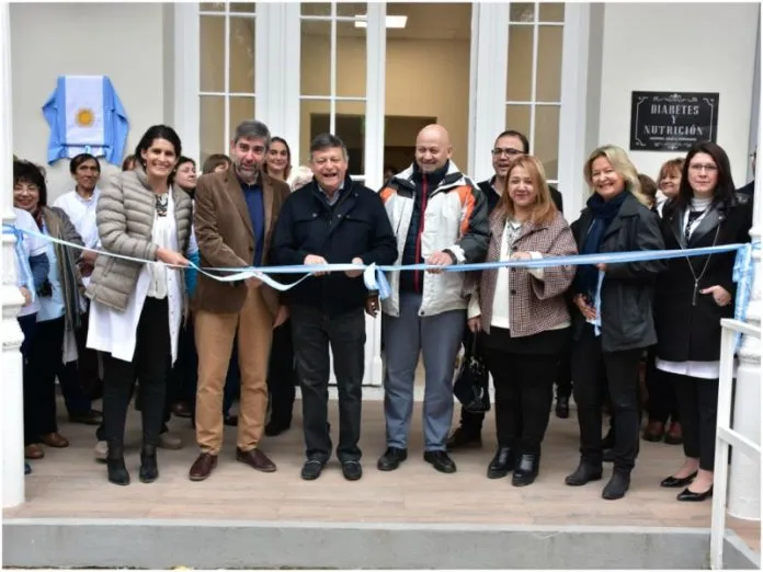 {'en': 'Peppo opened the Nutrition and Diabetes Service of the Perrando Hospital', 'es': 'Peppo inauguró el servicio de Nutrición y Diabetes del Hospital Perrando'} Image