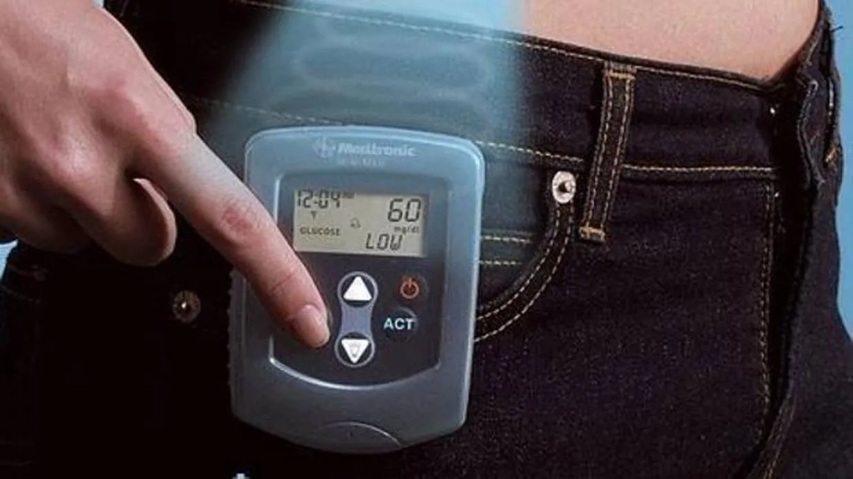 {'en': 'Health elaborates the first study on insulin pump therapy', 'es': 'Salud elabora el primer estudio sobre la terapia con bomba de insulina'} Image