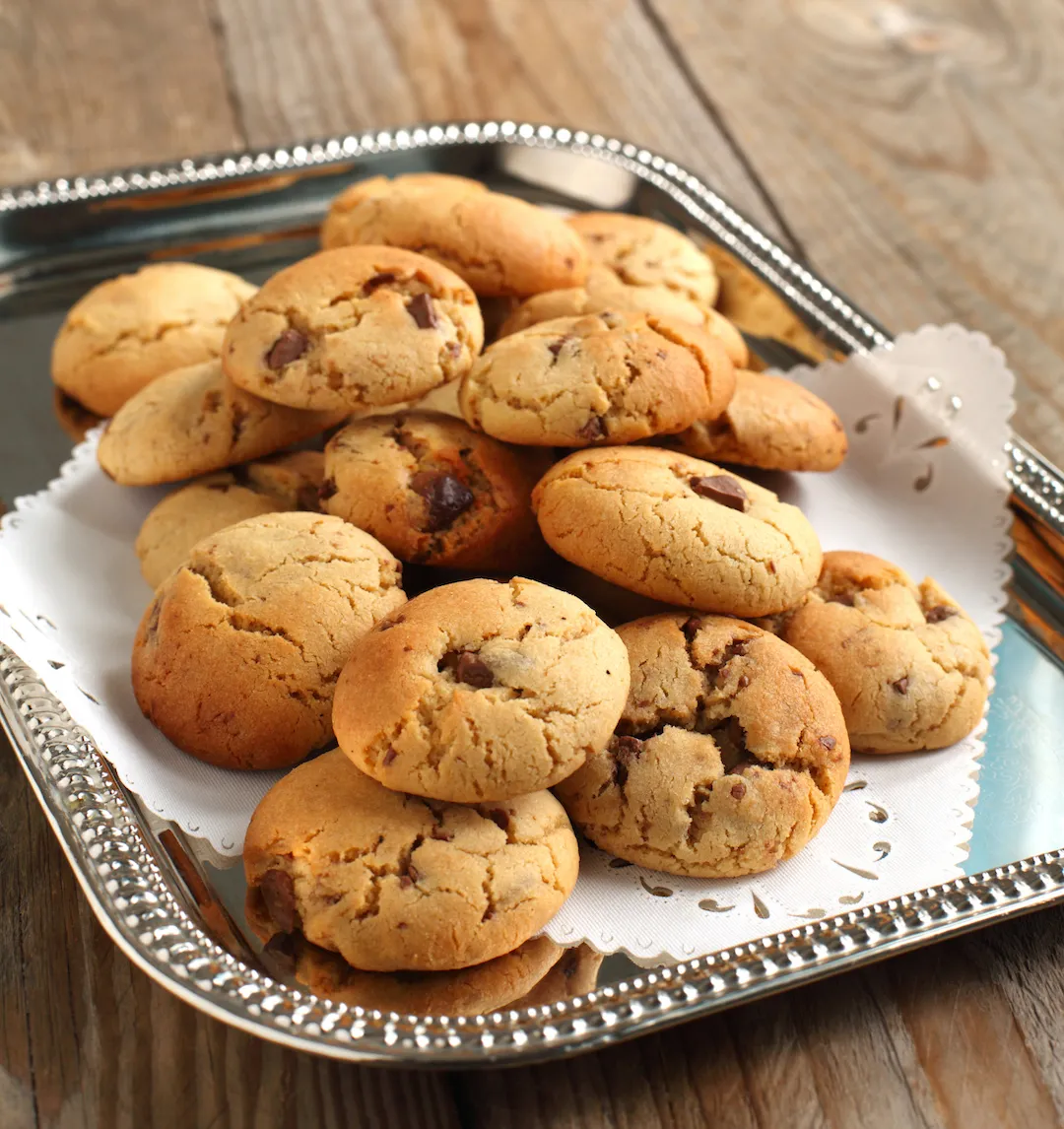 {'en': 'Cacahuete Cream Cookies (gluten or lactose)', 'es': 'Cookies de crema de cacahuete (sin gluten ni lactosa)'} Image