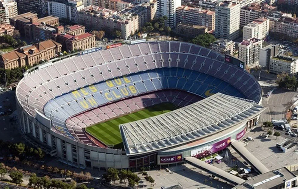 {'en': "400 people participate in a day on children's diabetes at Camp Nou", 'es': '400 personas participan en una jornada sobre la diabetes infantil en el Camp Nou'} Image